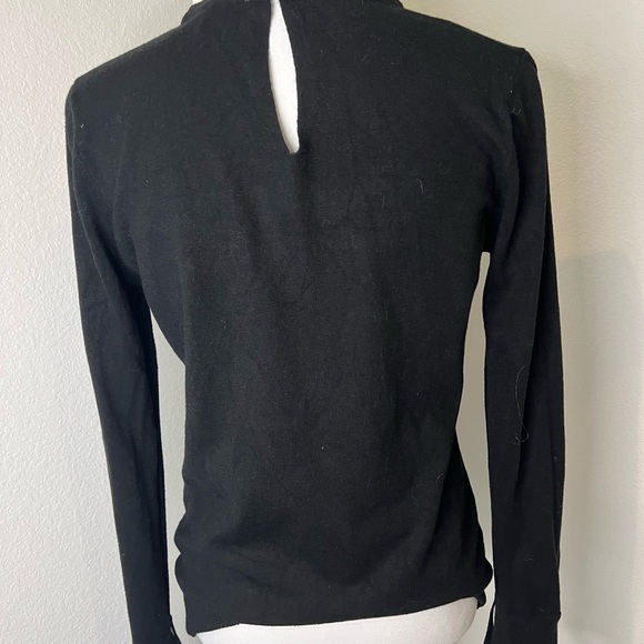 Unique detailed neck and sleeves black sweater top. - Picture 3 of 8